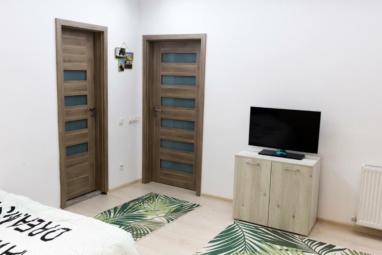 Central Apartment- Shumi'S Cluj-Napoca Ngoại thất bức ảnh