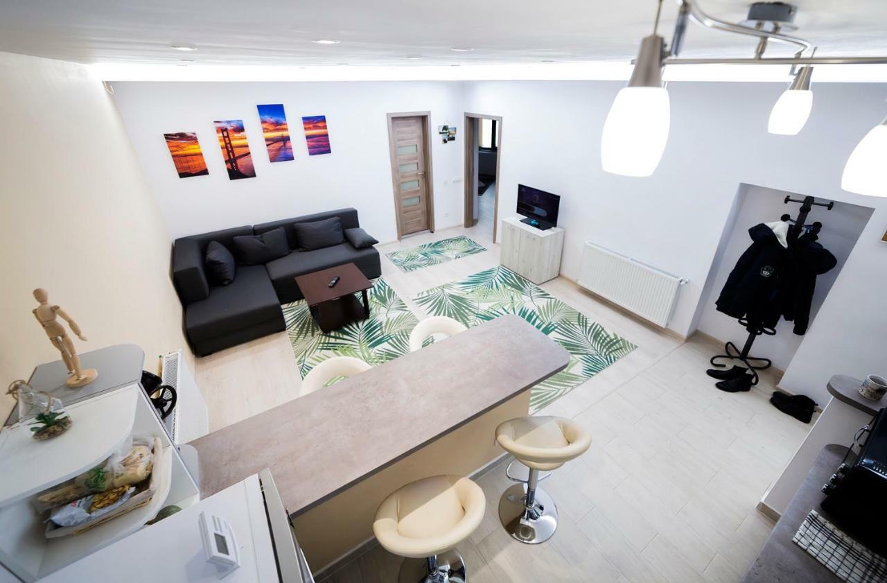 Central Apartment- Shumi'S Cluj-Napoca Ngoại thất bức ảnh