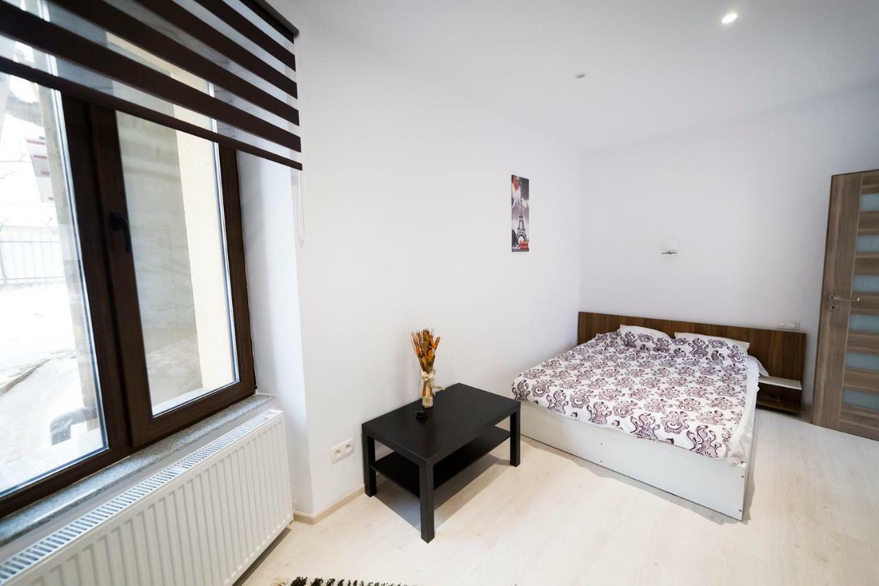 Central Apartment- Shumi'S Cluj-Napoca Ngoại thất bức ảnh