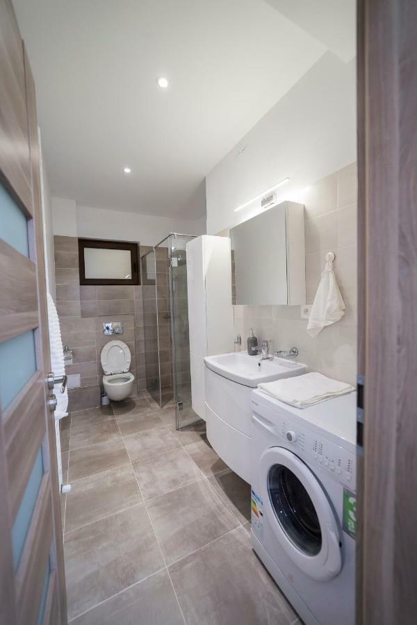 Central Apartment- Shumi'S Cluj-Napoca Ngoại thất bức ảnh