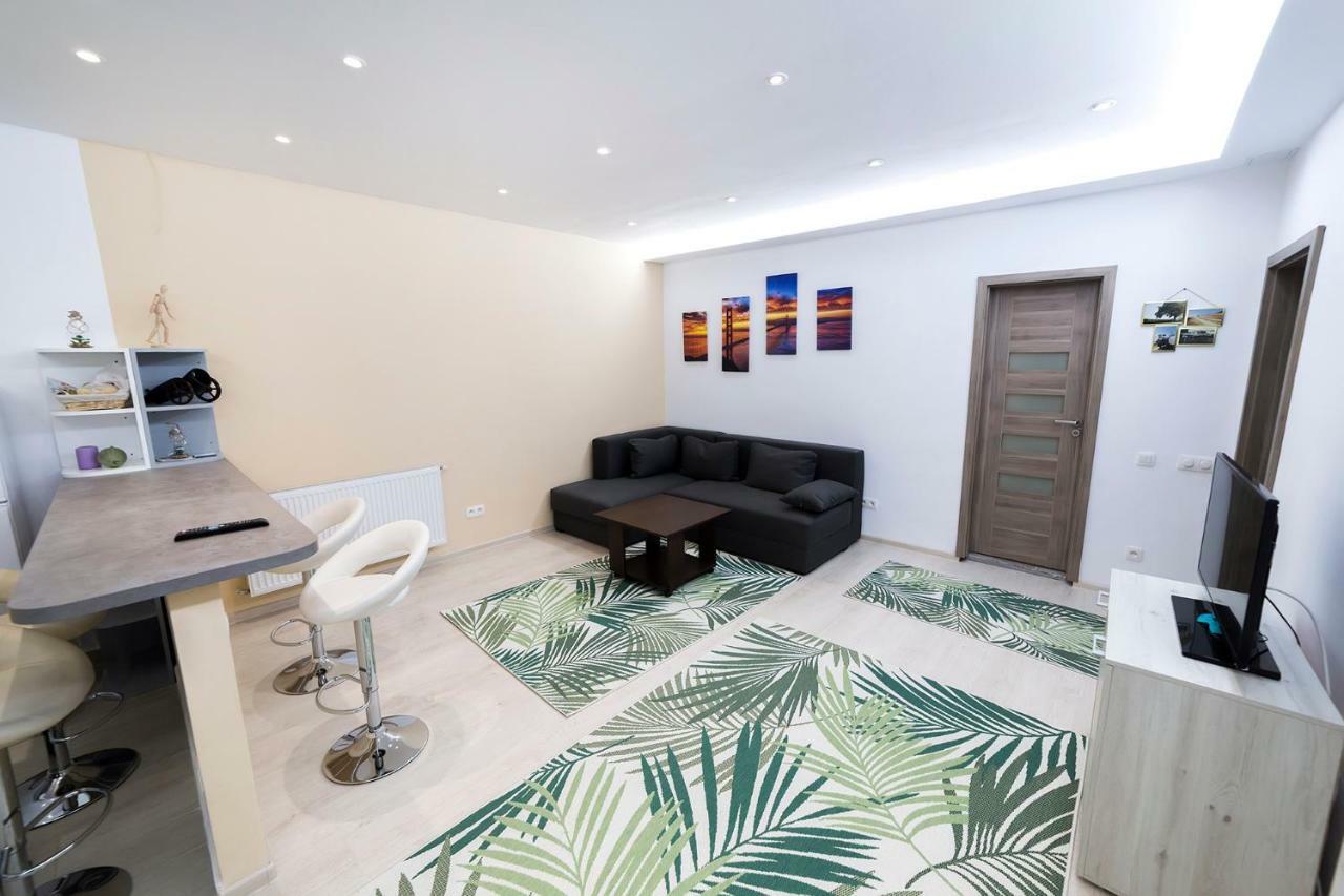 Central Apartment- Shumi'S Cluj-Napoca Ngoại thất bức ảnh